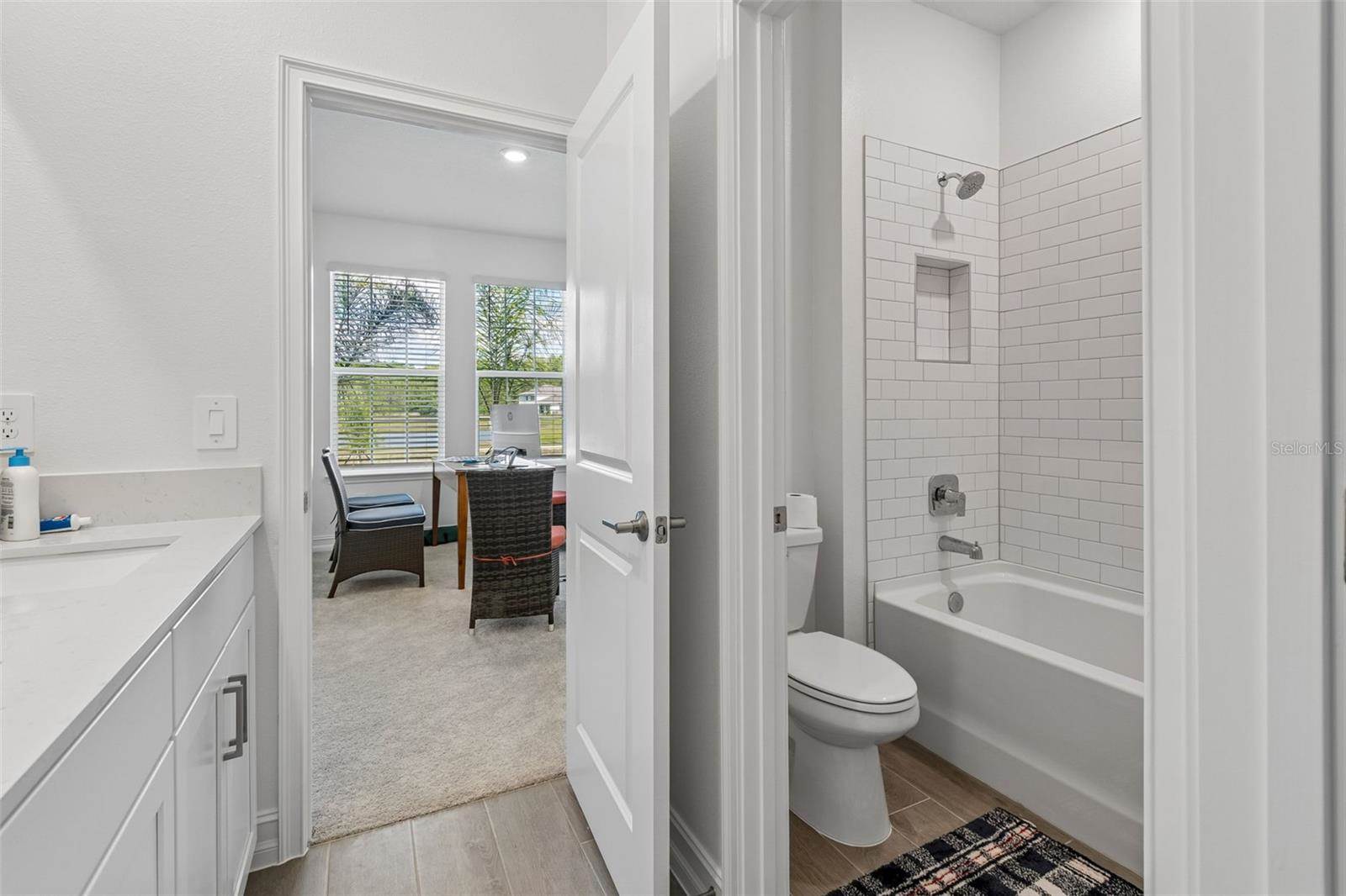 18542 Serene Lake Loop, Lutz, FL 33548