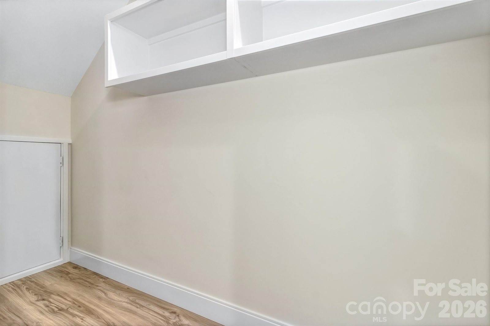 221 Coopers Drive, Hendersonville, NC 28739
