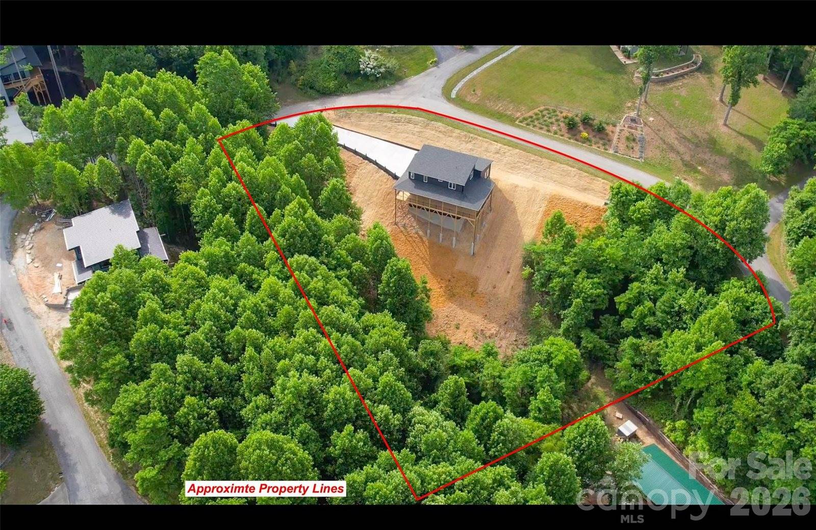 221 Coopers Drive, Hendersonville, NC 28739