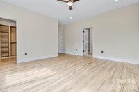 221 Coopers Drive, Hendersonville, NC 28739