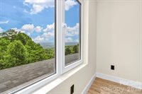 221 Coopers Drive, Hendersonville, NC 28739