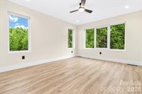 221 Coopers Drive, Hendersonville, NC 28739