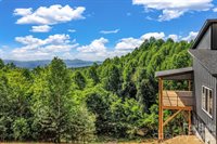 221 Coopers Drive, Hendersonville, NC 28739