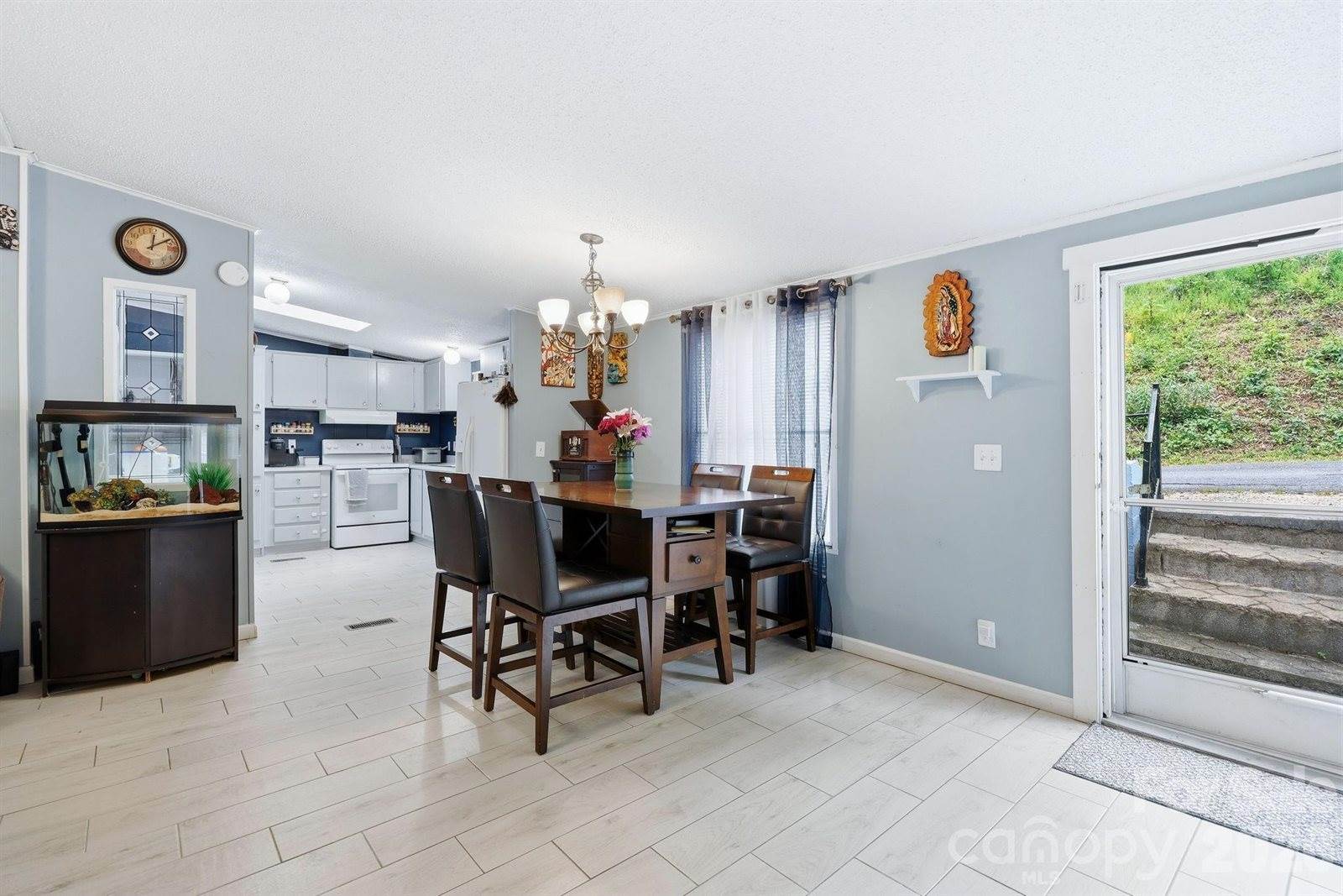 405 Gray Court, Asheville, NC 28806
