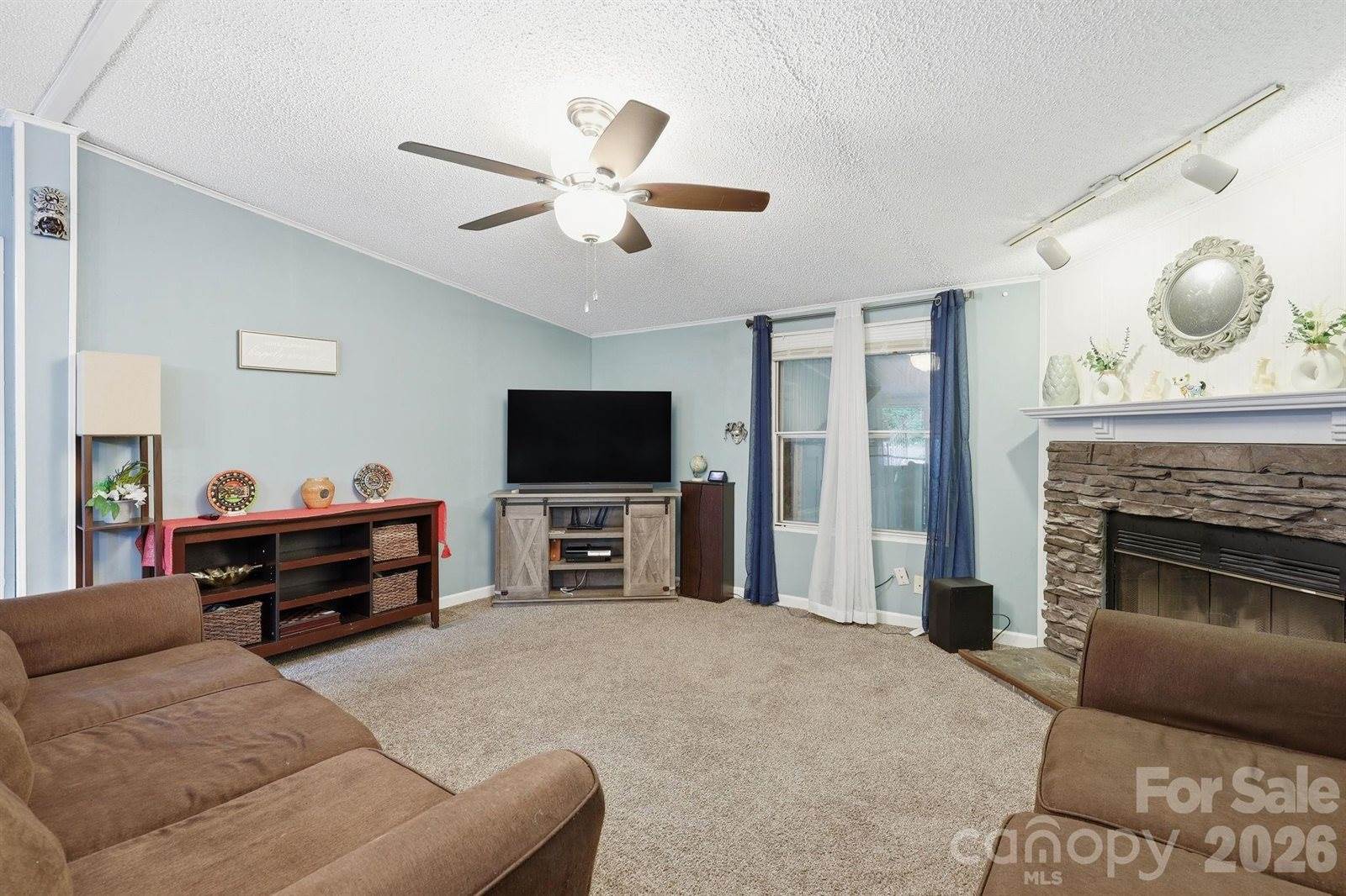 405 Gray Court, Asheville, NC 28806