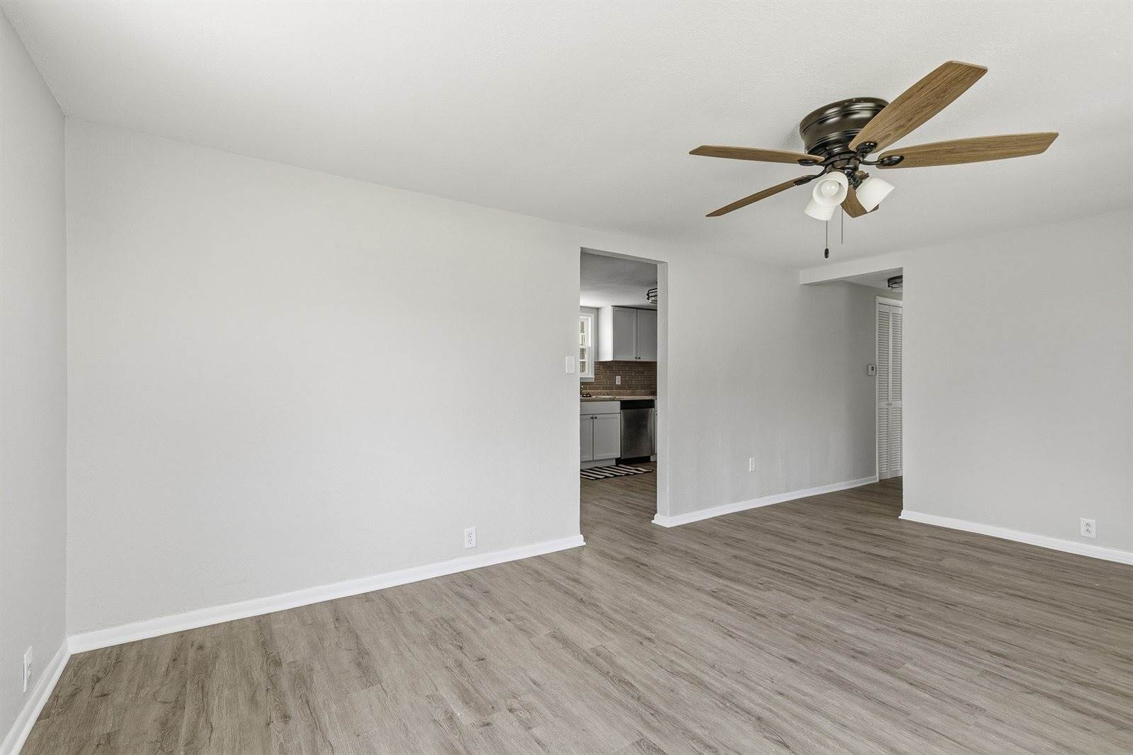 2306 9th Street, Silvis, IL 61282