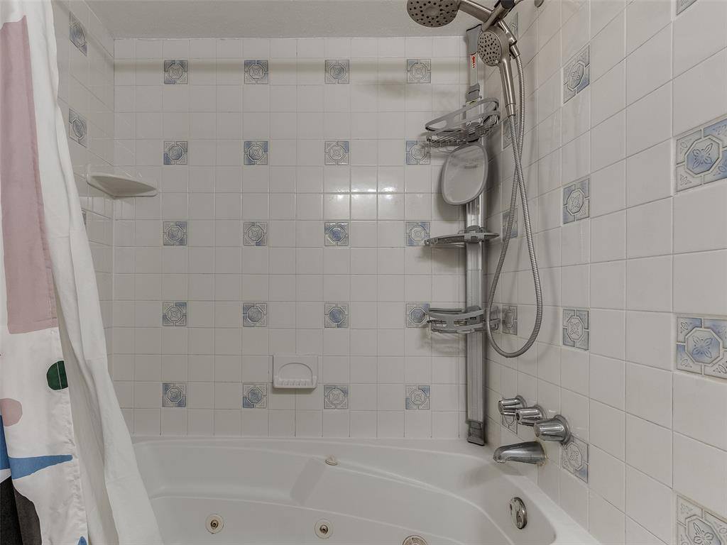 828 Briarlane Road, Del City, OK 73115