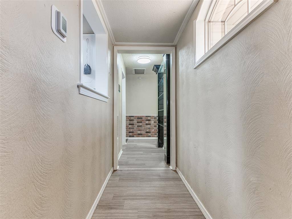 828 Briarlane Road, Del City, OK 73115