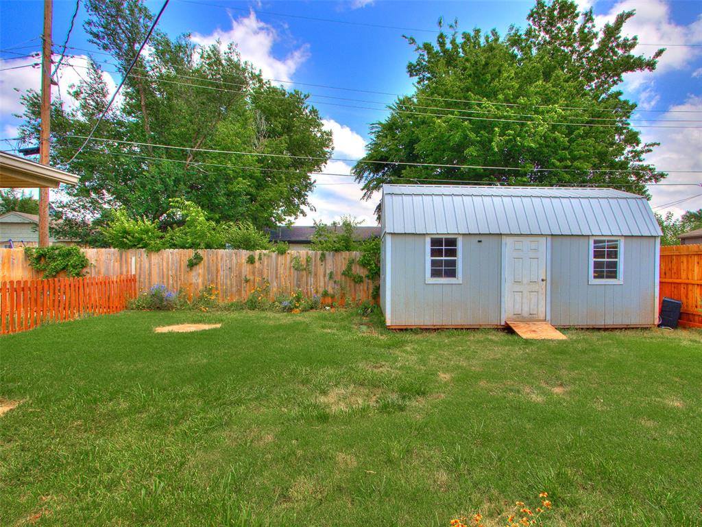 828 Briarlane Road, Del City, OK 73115