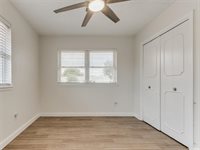828 Briarlane Road, Del City, OK 73115