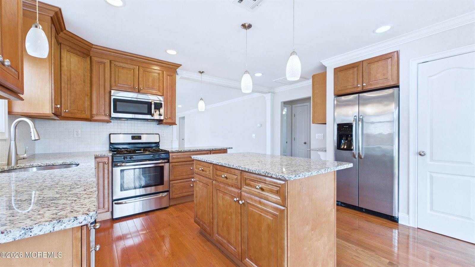 21 Templeton Street, Toms River, NJ 08757