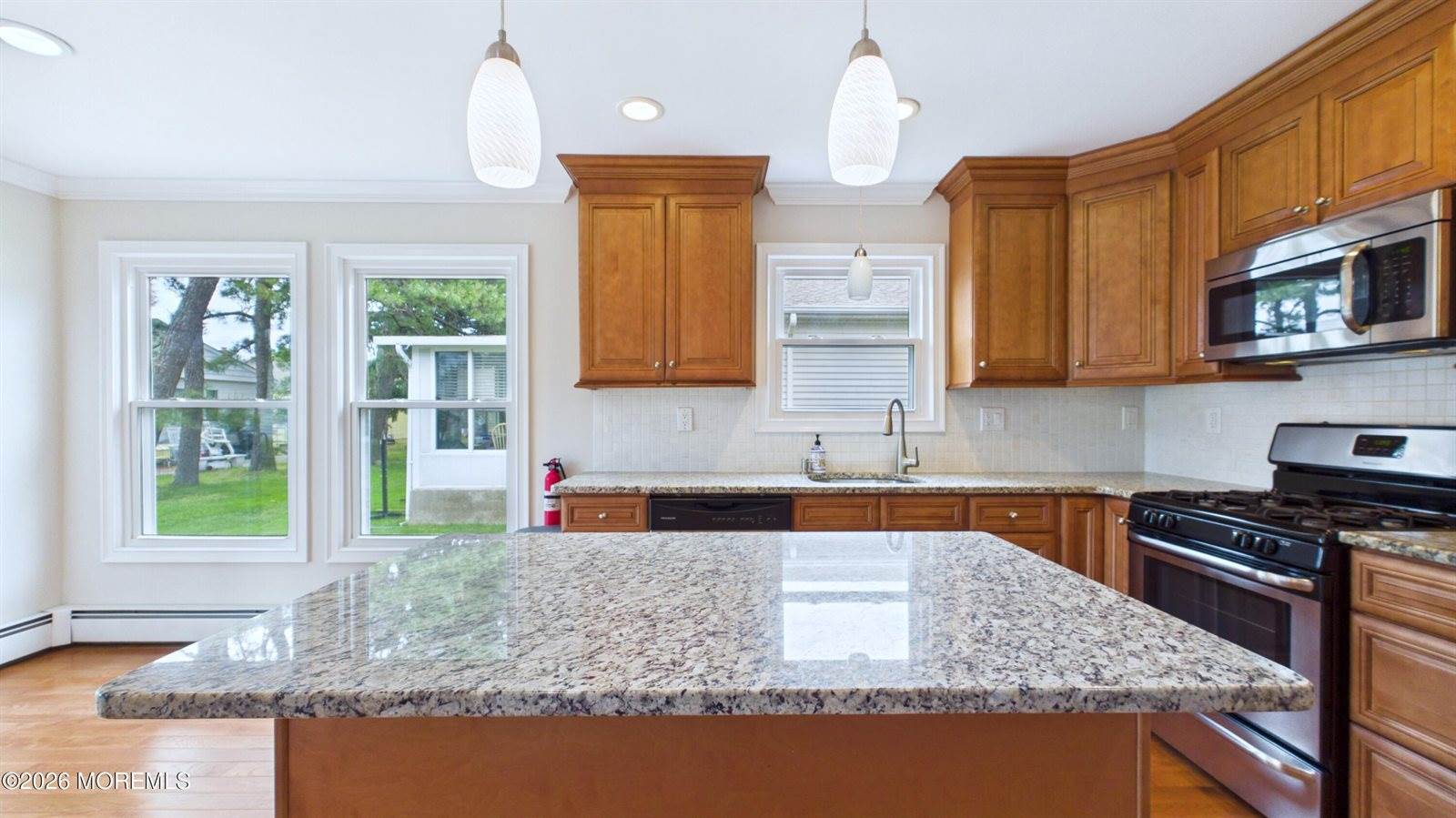 21 Templeton Street, Toms River, NJ 08757