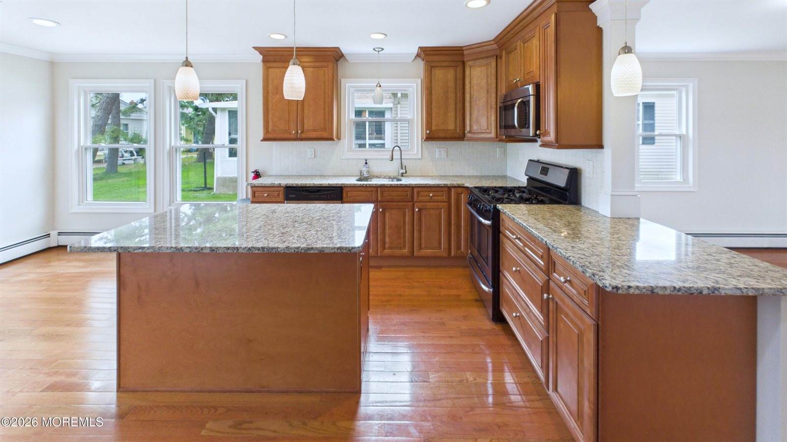 21 Templeton Street, Toms River, NJ 08757