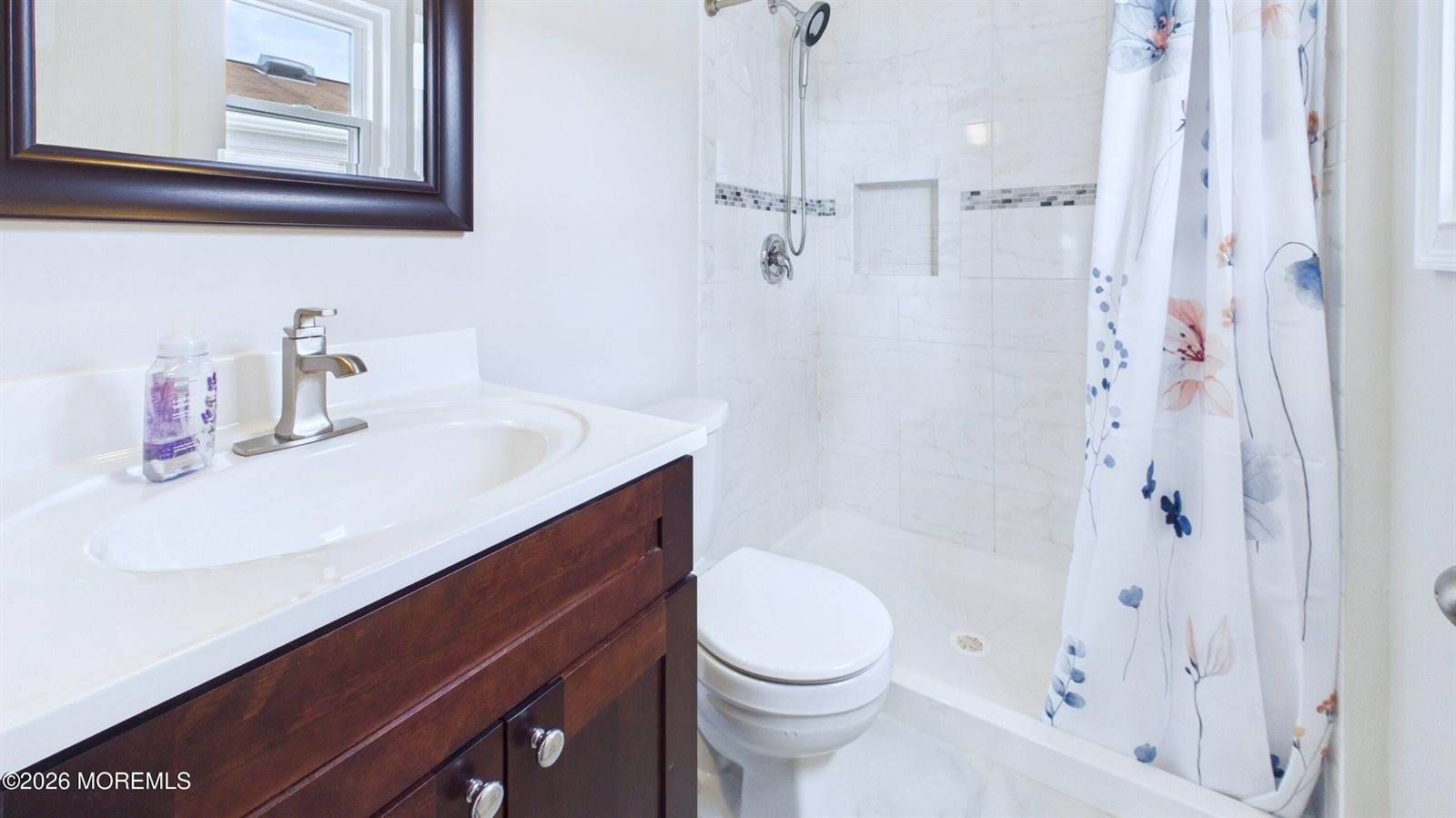 21 Templeton Street, Toms River, NJ 08757