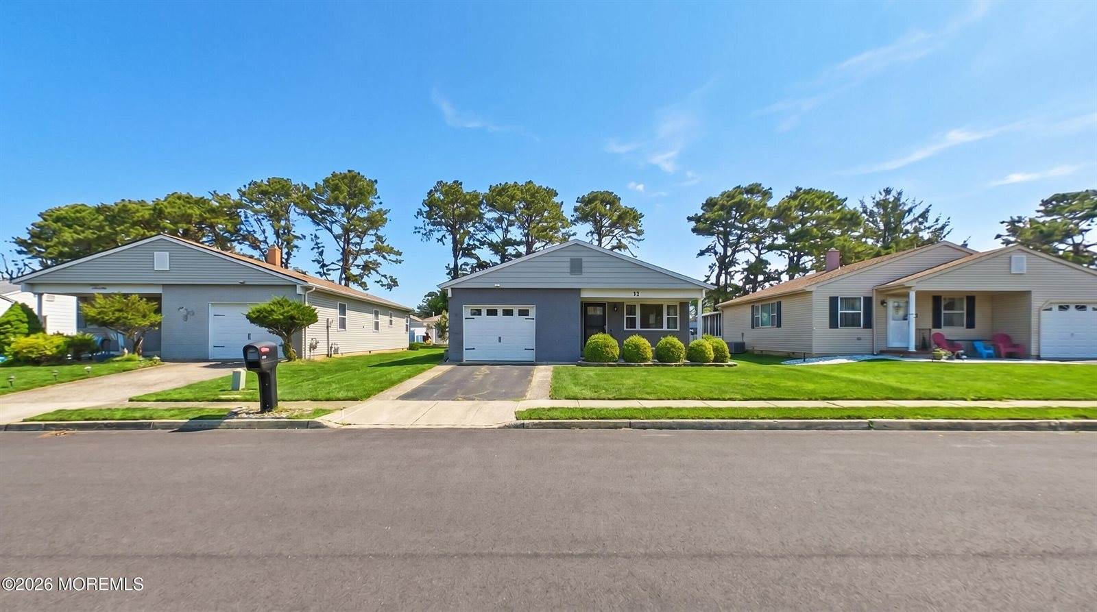 21 Templeton Street, Toms River, NJ 08757