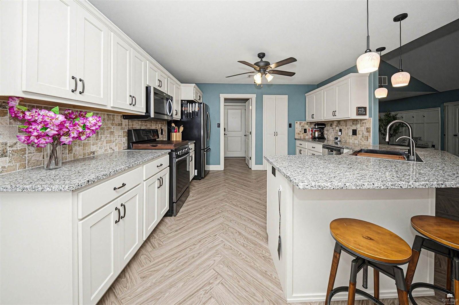 8892 Regina Lane, Manhattan, KS 66502