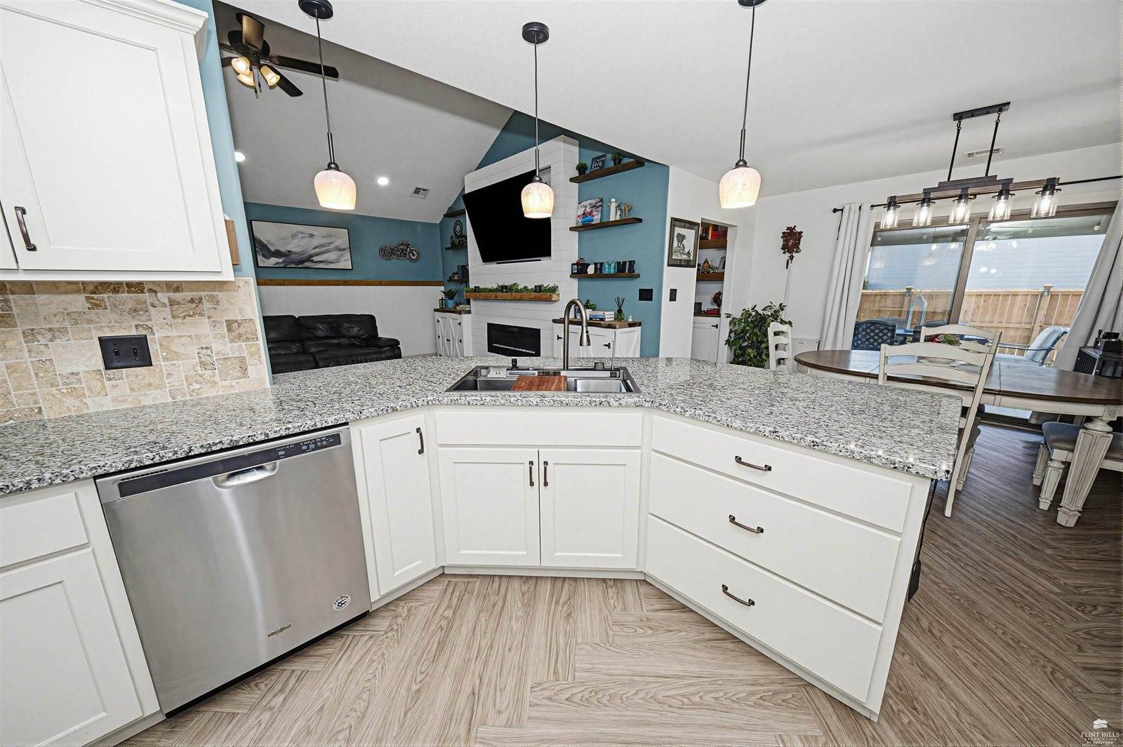 8892 Regina Lane, Manhattan, KS 66502