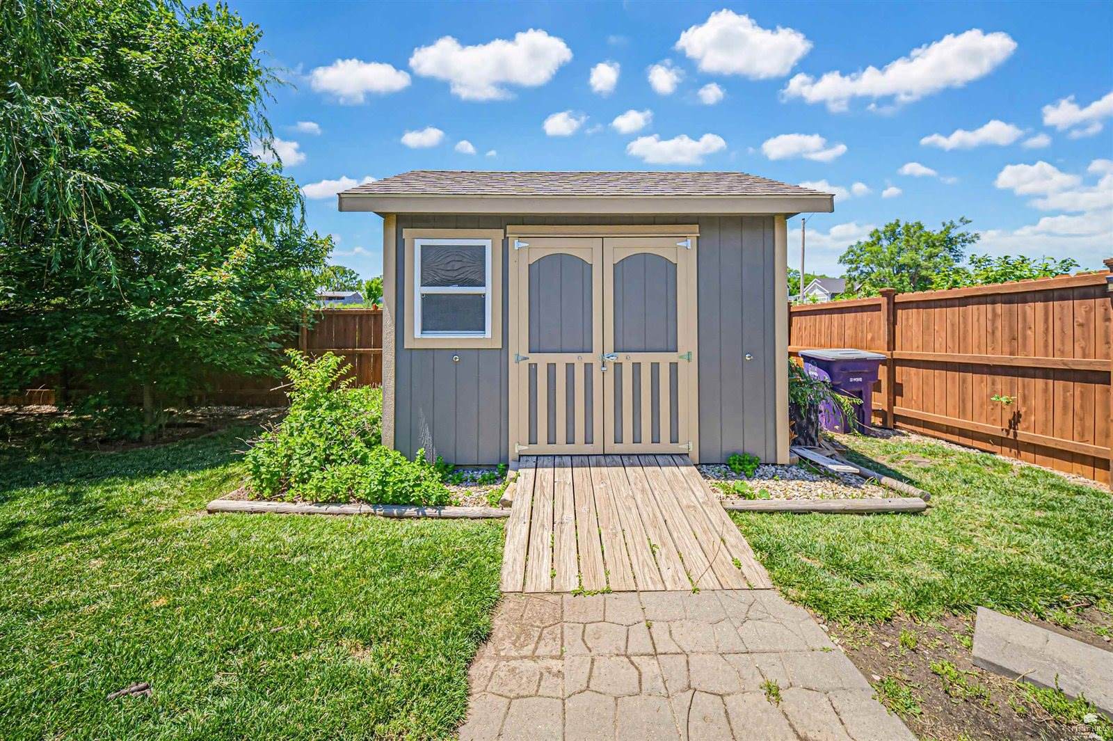 8892 Regina Lane, Manhattan, KS 66502