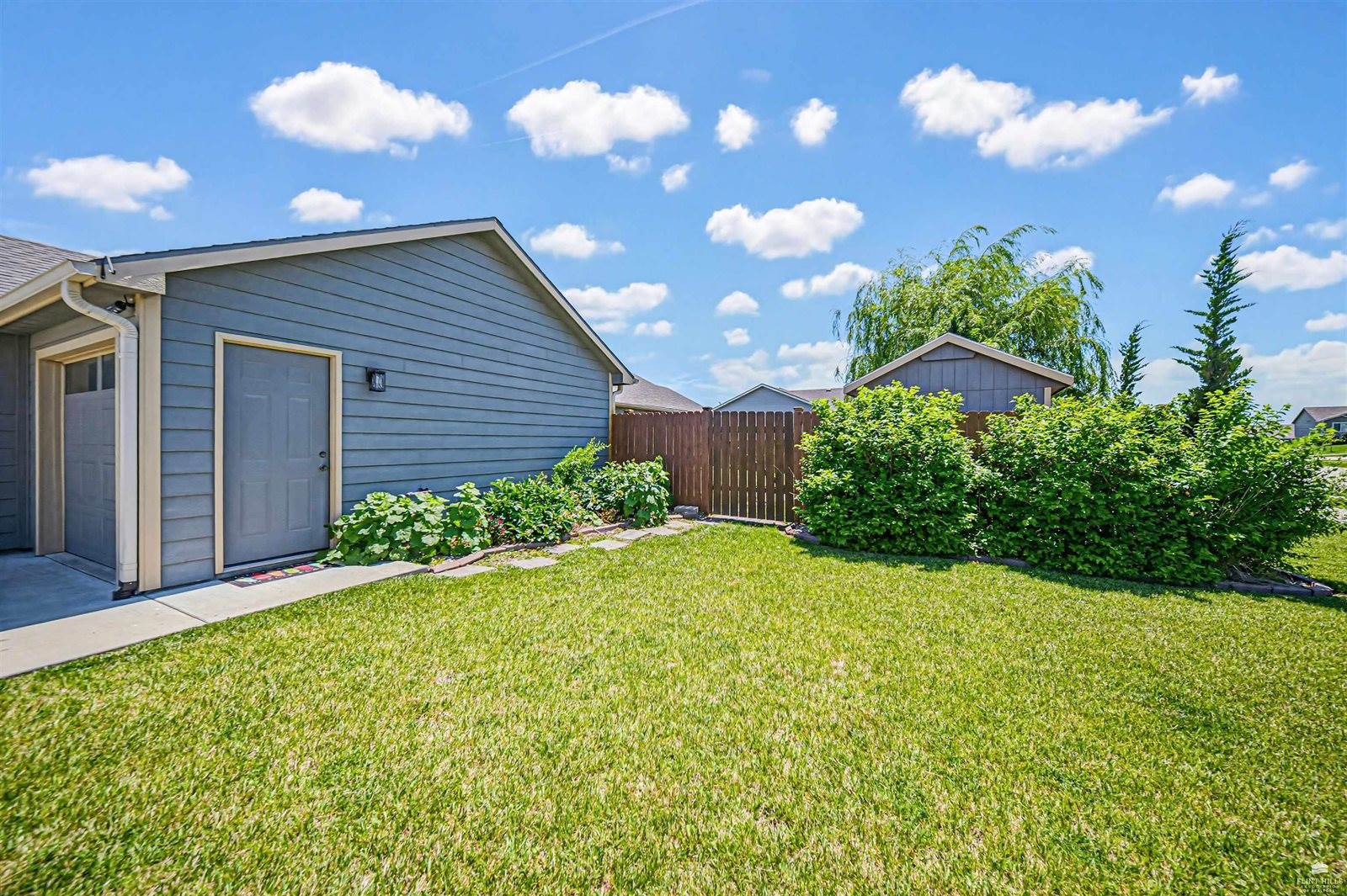 8892 Regina Lane, Manhattan, KS 66502