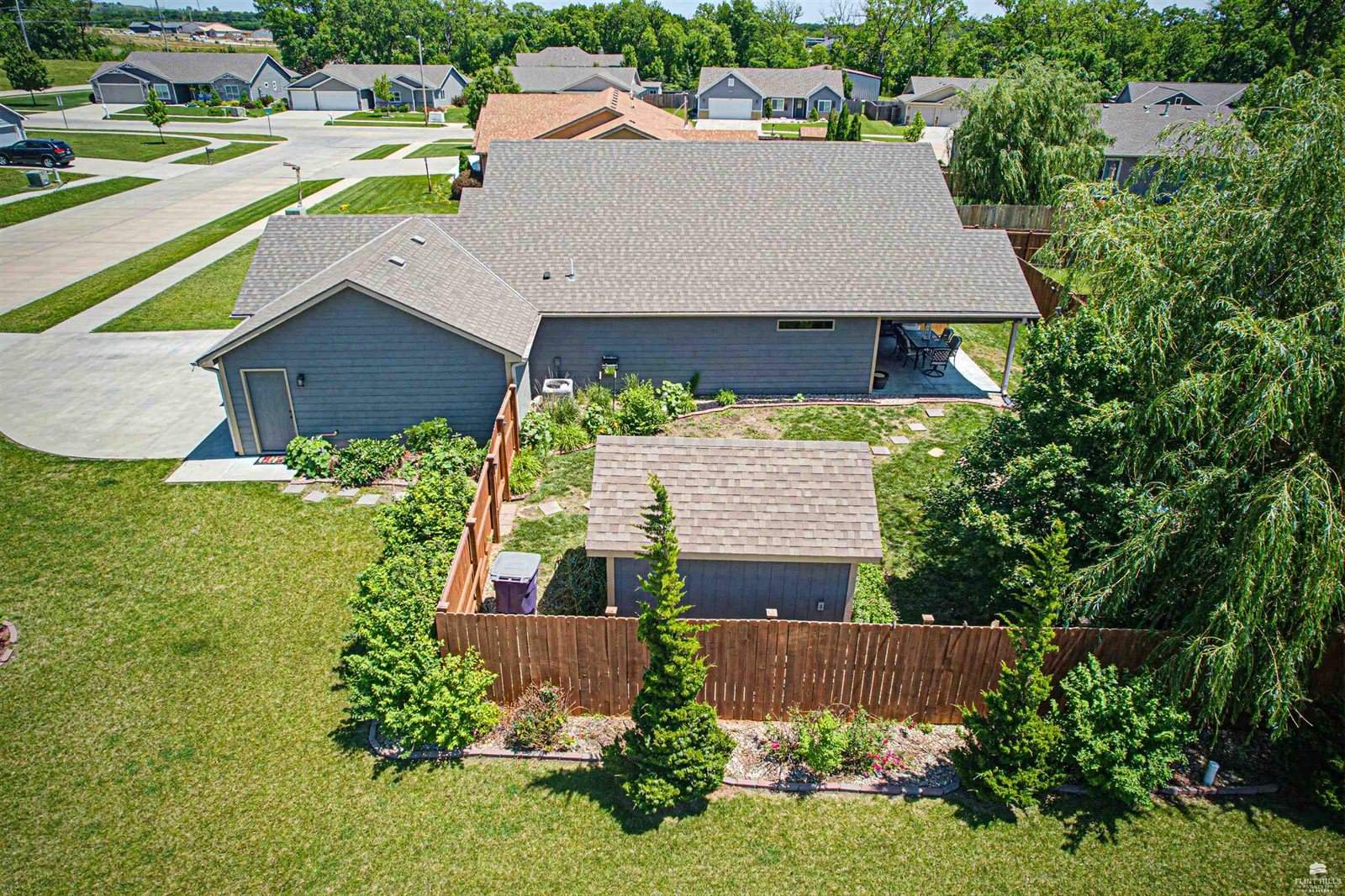 8892 Regina Lane, Manhattan, KS 66502