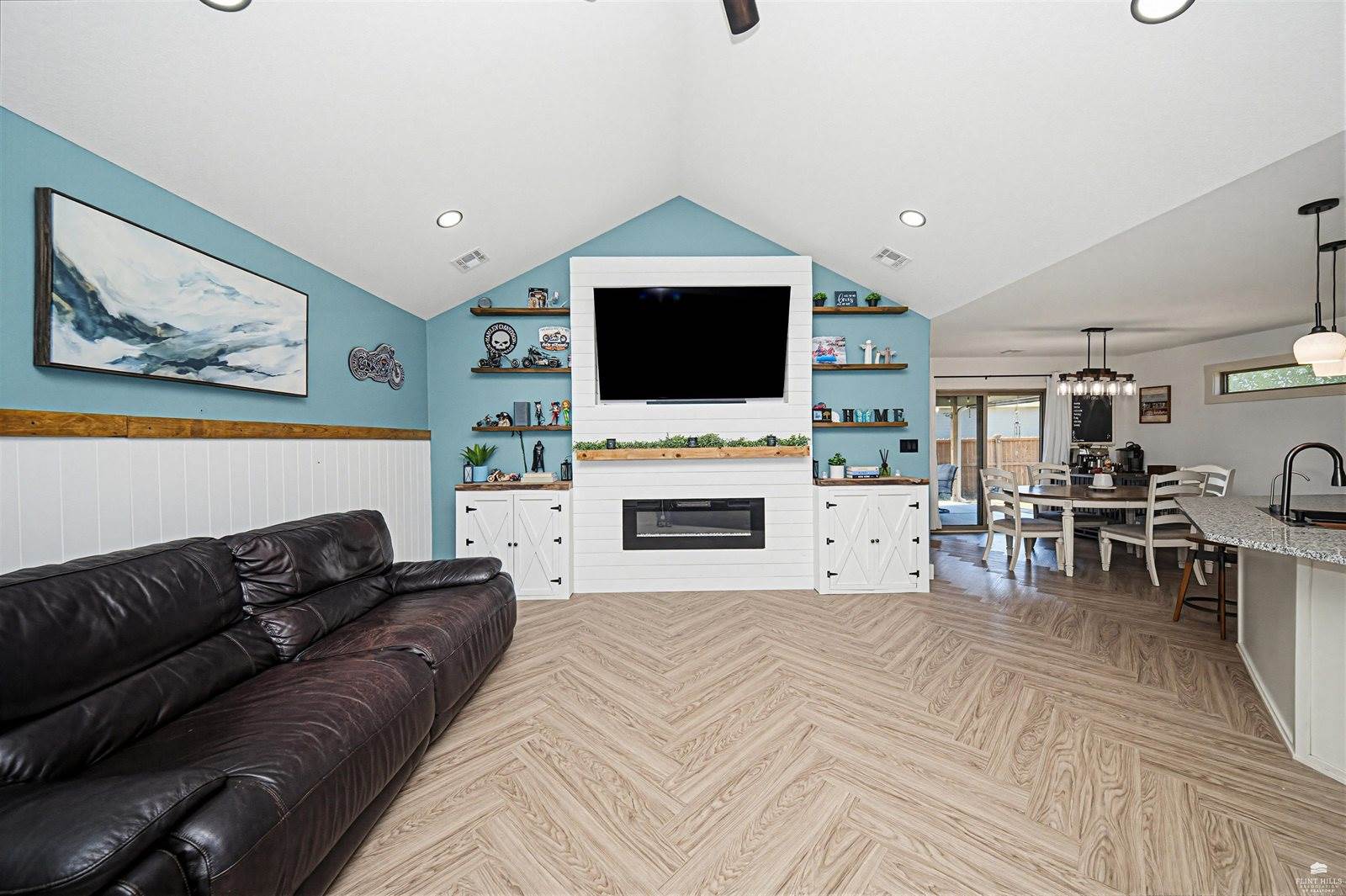 8892 Regina Lane, Manhattan, KS 66502