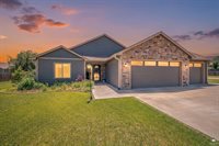 8892 Regina Lane, Manhattan, KS 66502