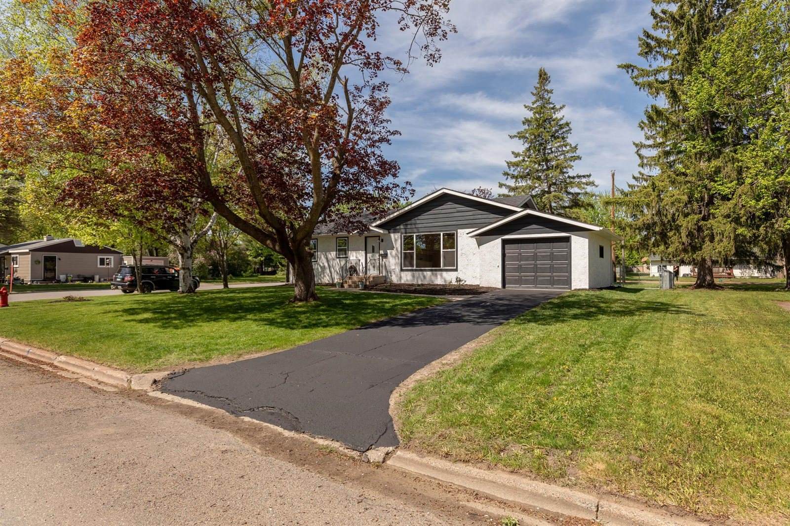 1203 10th Avenue NE, Brainerd, MN 56401