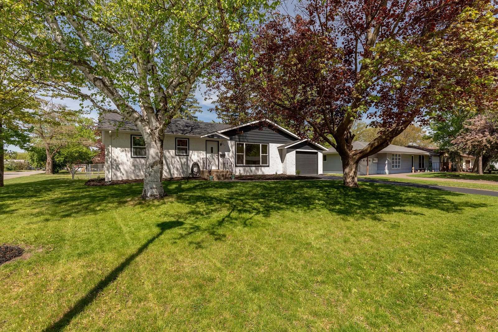 1203 10th Avenue NE, Brainerd, MN 56401