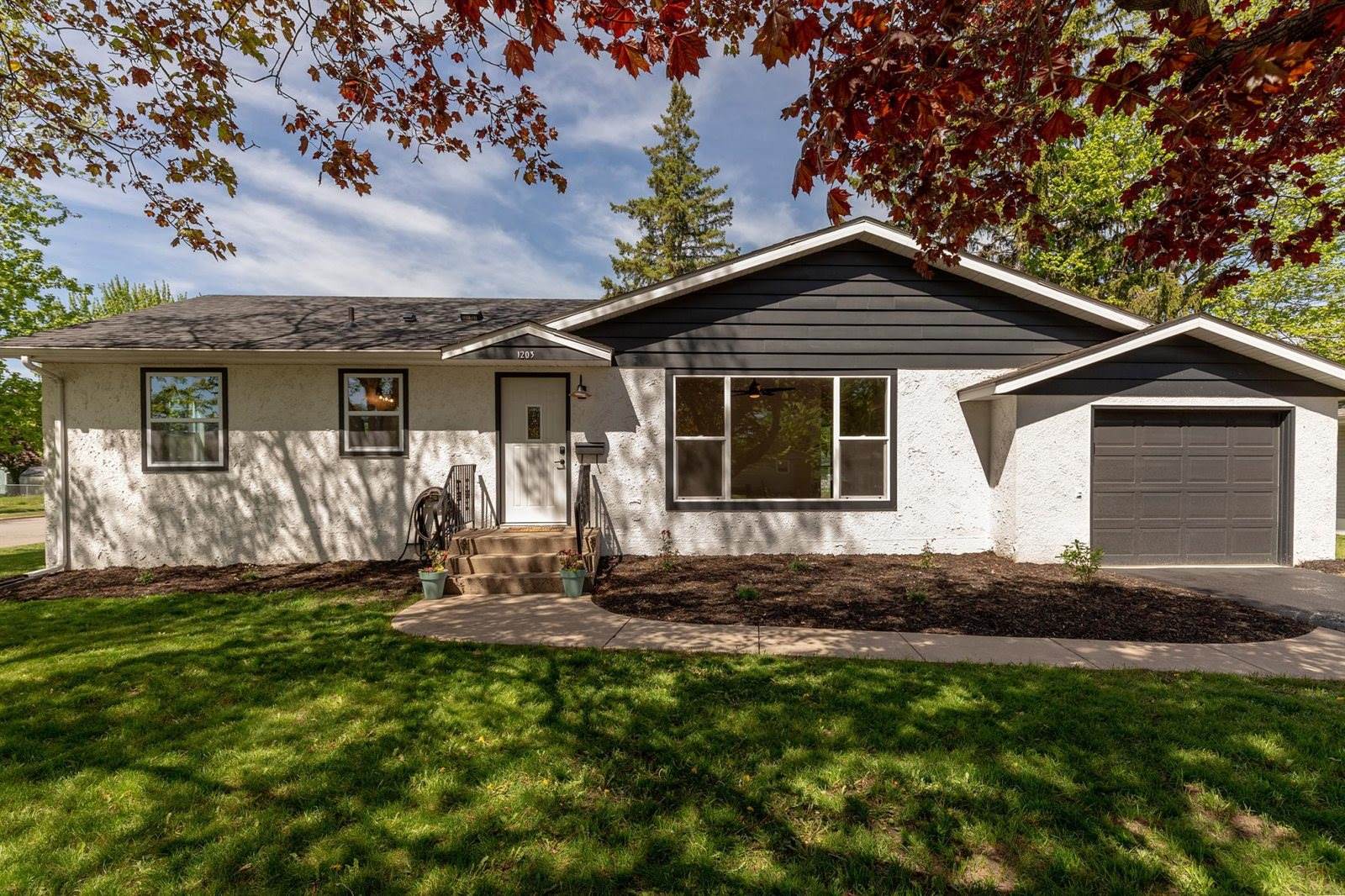 1203 10th Avenue NE, Brainerd, MN 56401