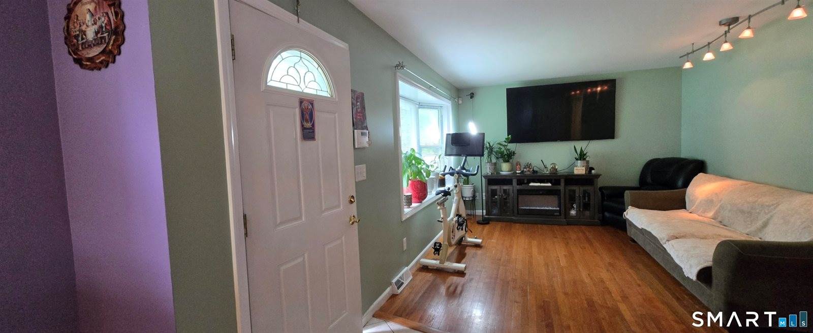 13 Berkshire, Ansonia, CT 06401