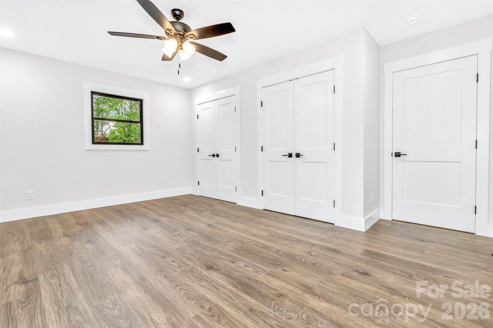 4 Barnes Road, Asheville, NC 28803
