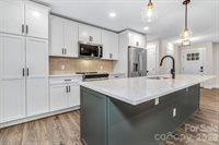 4 Barnes Road, Asheville, NC 28803
