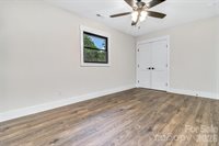4 Barnes Road, Asheville, NC 28803
