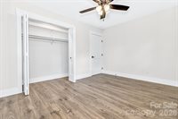 4 Barnes Road, Asheville, NC 28803
