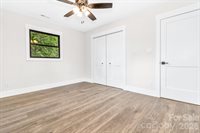 4 Barnes Road, Asheville, NC 28803