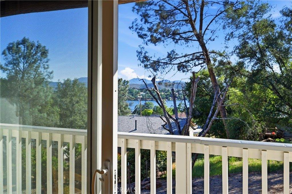 18685 Oak Grove, Hidden Valley Lake, CA 95467