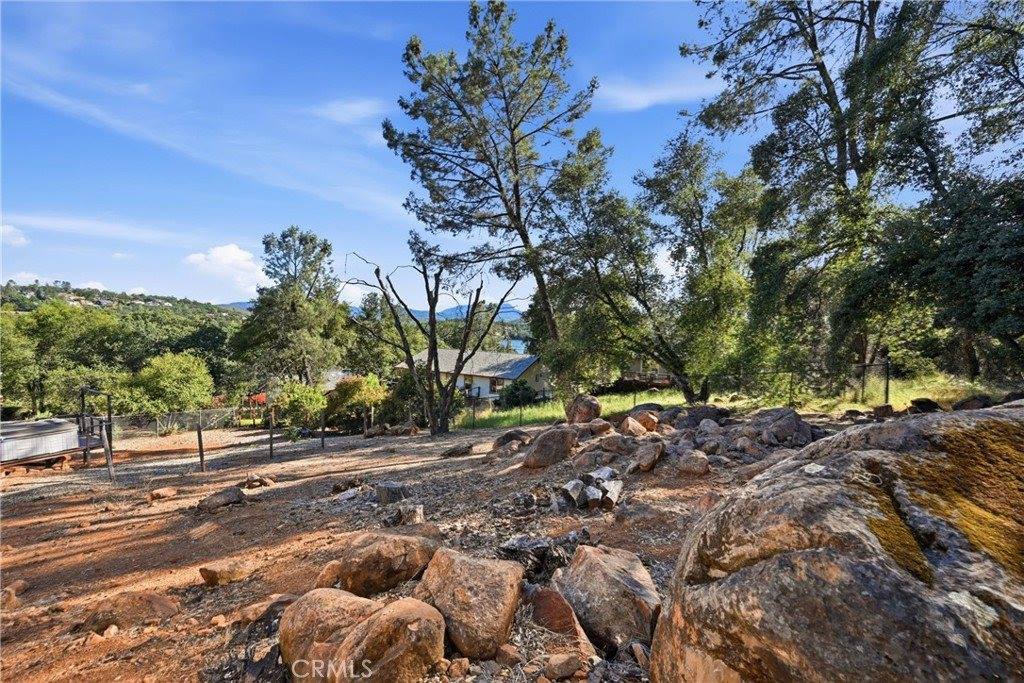 18685 Oak Grove, Hidden Valley Lake, CA 95467