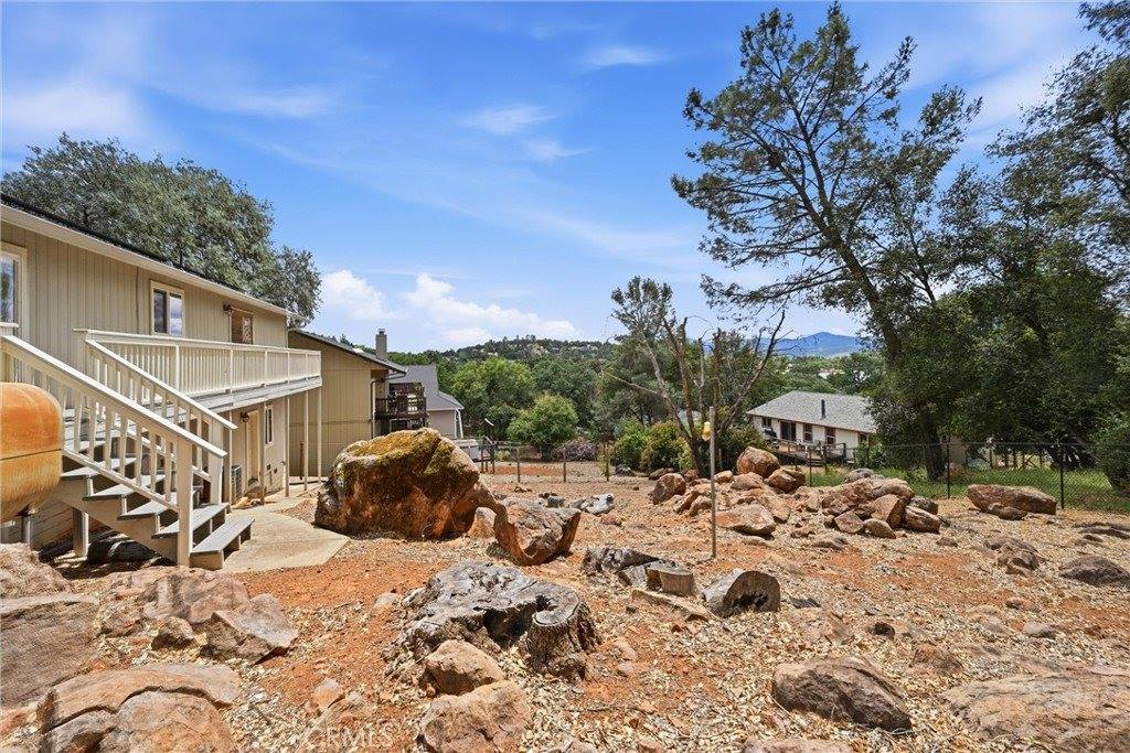 18685 Oak Grove, Hidden Valley Lake, CA 95467