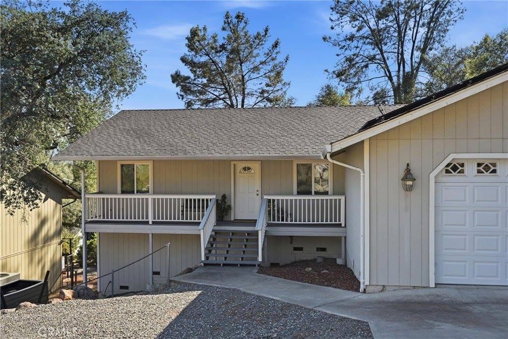 18685 Oak Grove, Hidden Valley Lake, CA 95467