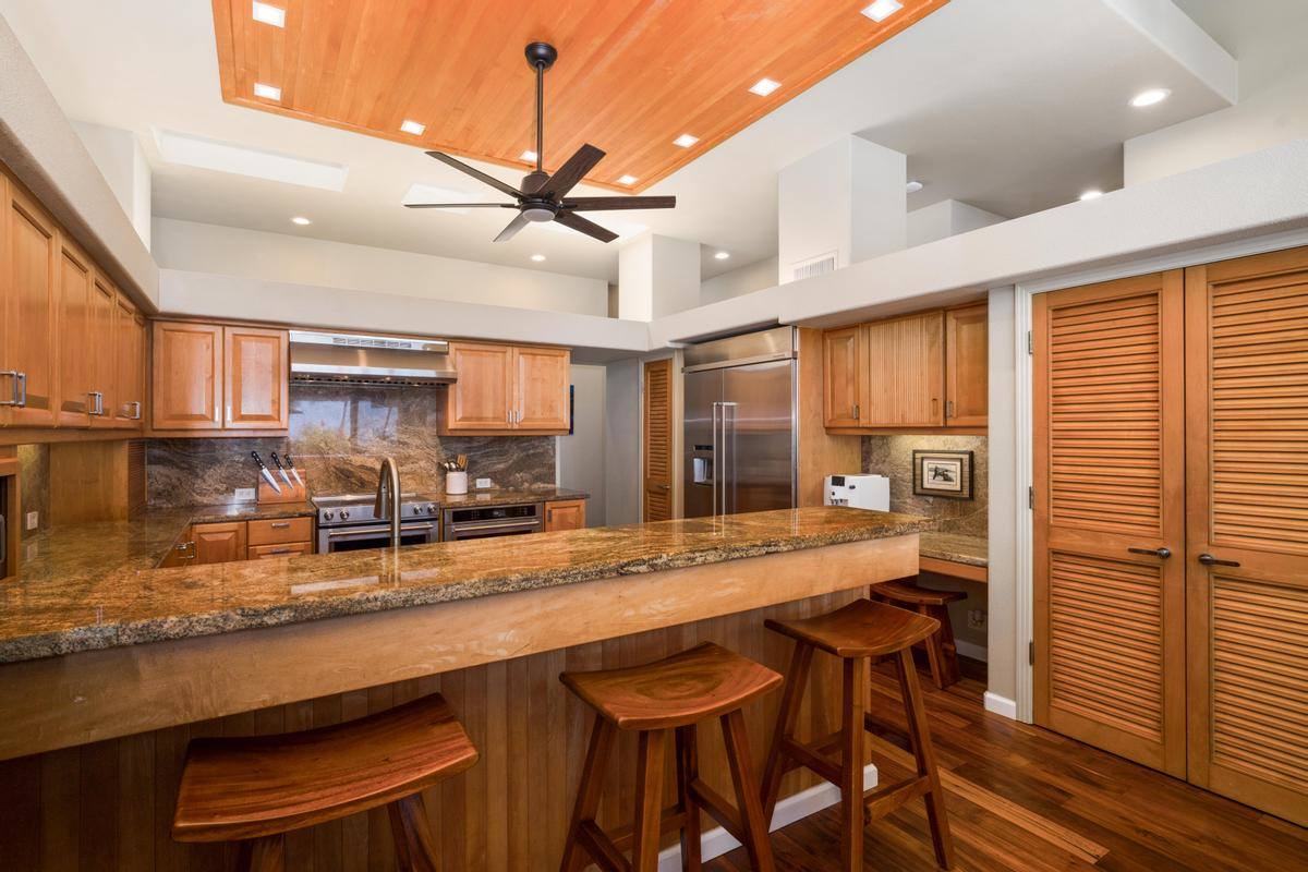 78-6835 Keaupuni St, Kailua Kona, HI 96740