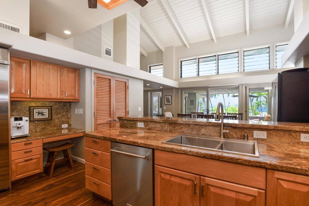 78-6835 Keaupuni St, Kailua Kona, HI 96740