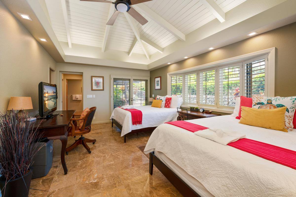 78-6835 Keaupuni St, Kailua Kona, HI 96740