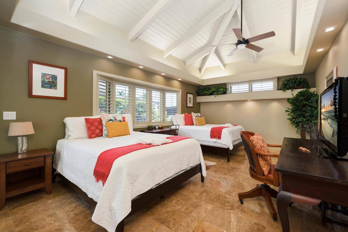78-6835 Keaupuni St, Kailua Kona, HI 96740