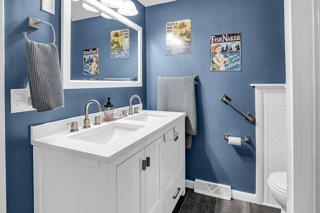 105 Lakeview Street, Southwick, MA 01077