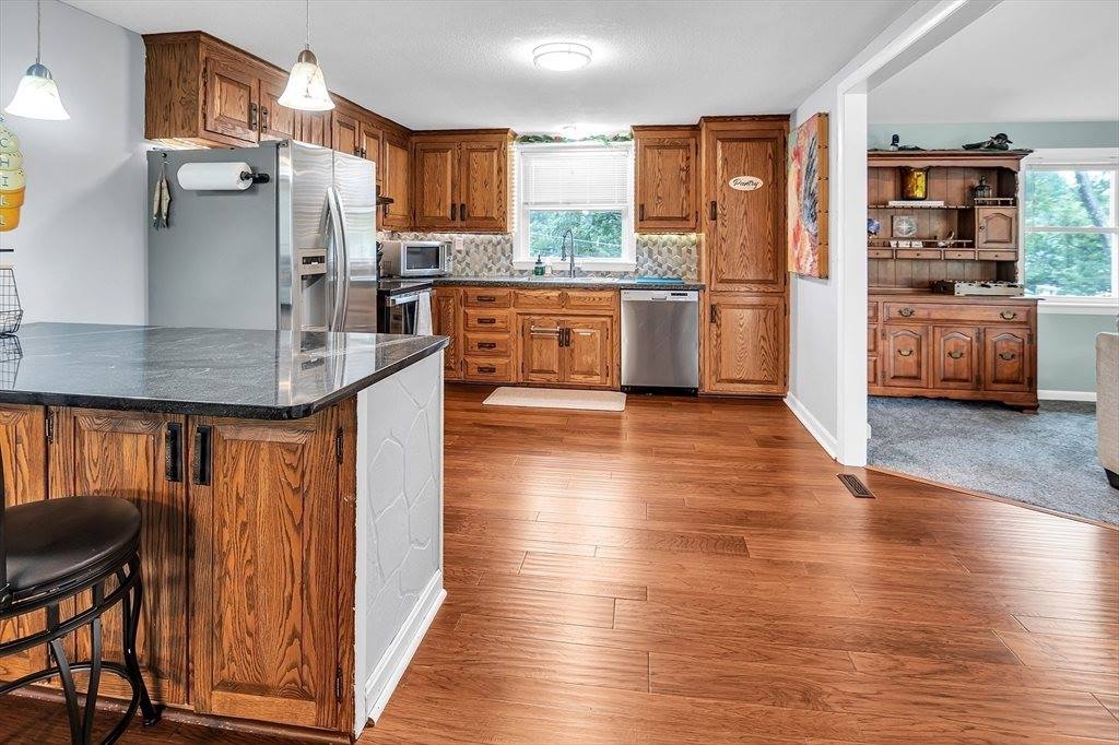 105 Lakeview Street, Southwick, MA 01077