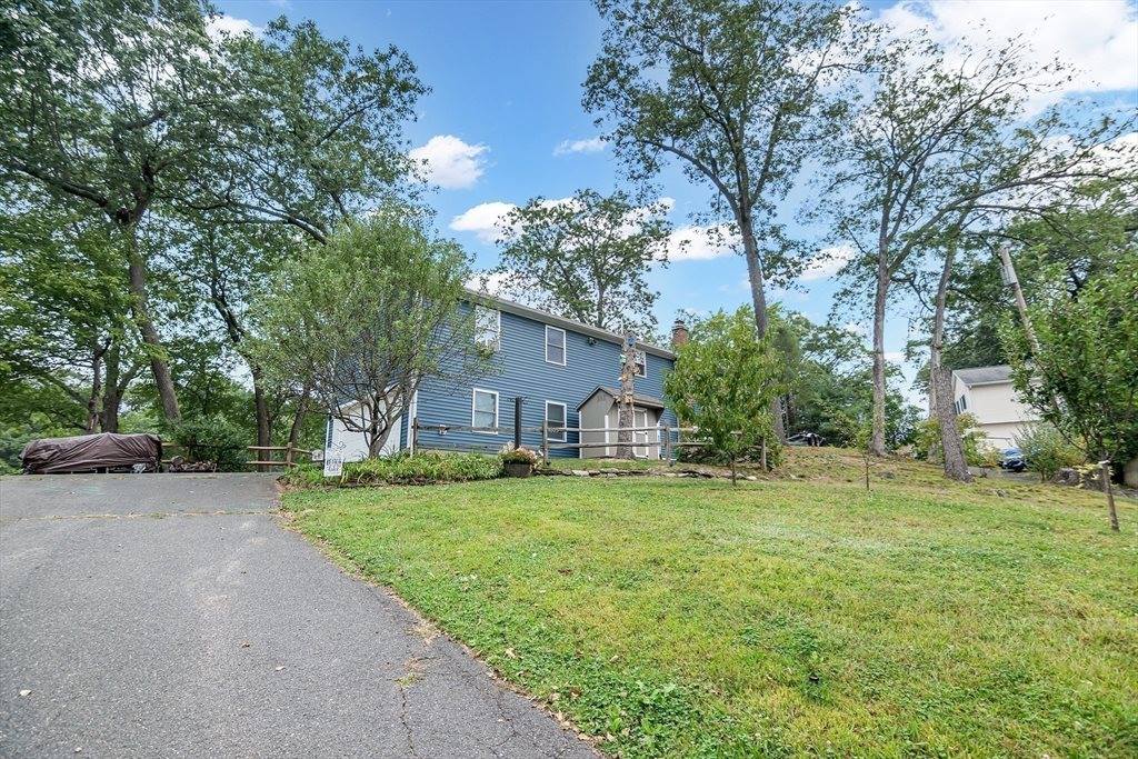 105 Lakeview Street, Southwick, MA 01077