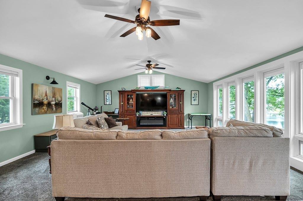 105 Lakeview Street, Southwick, MA 01077