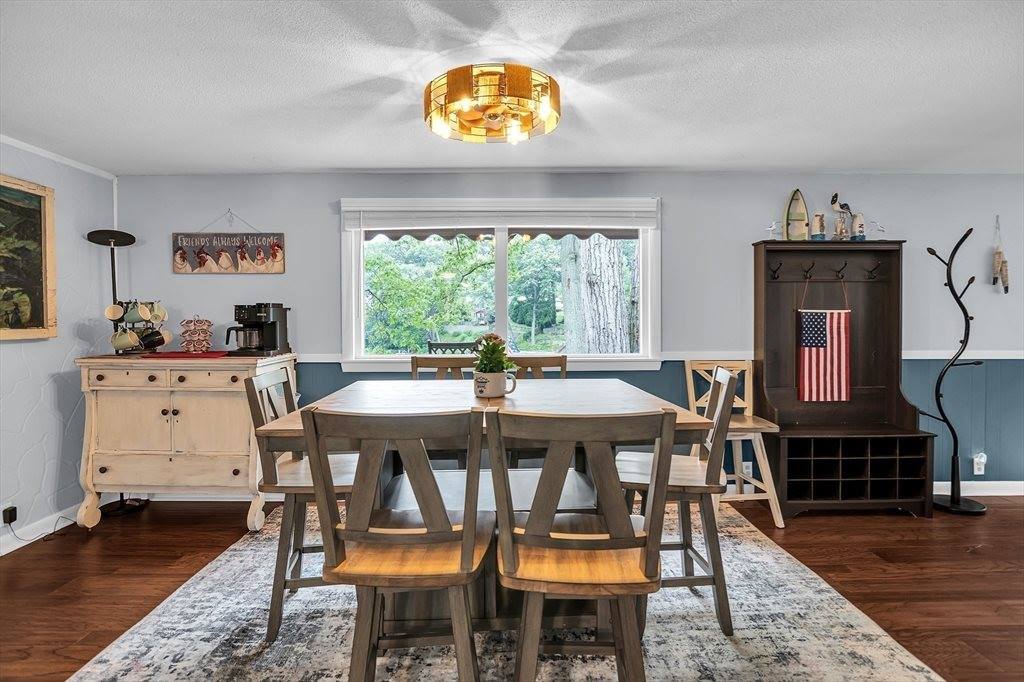 105 Lakeview Street, Southwick, MA 01077