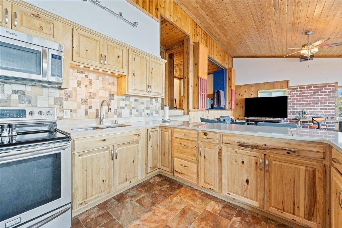 10952 Salcha Drive, Salcha, AK 99714
