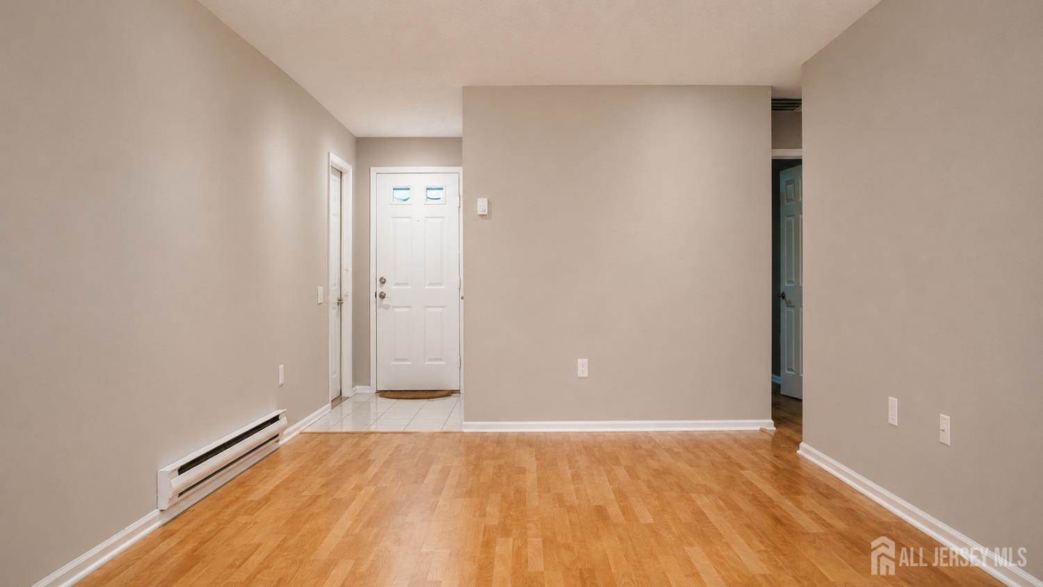 120 Ironwood Plaza, Monroe, NJ 08831